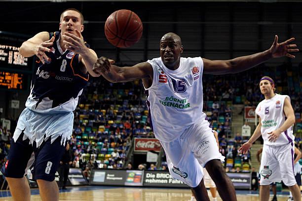 下的表现 下的表现