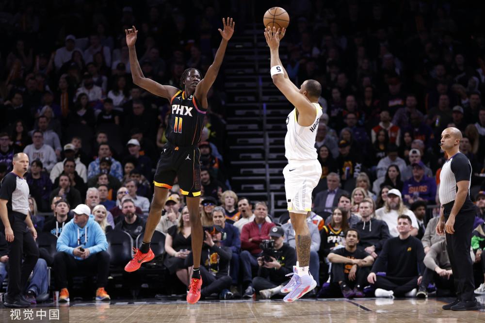 据悉与出场 据悉与出场